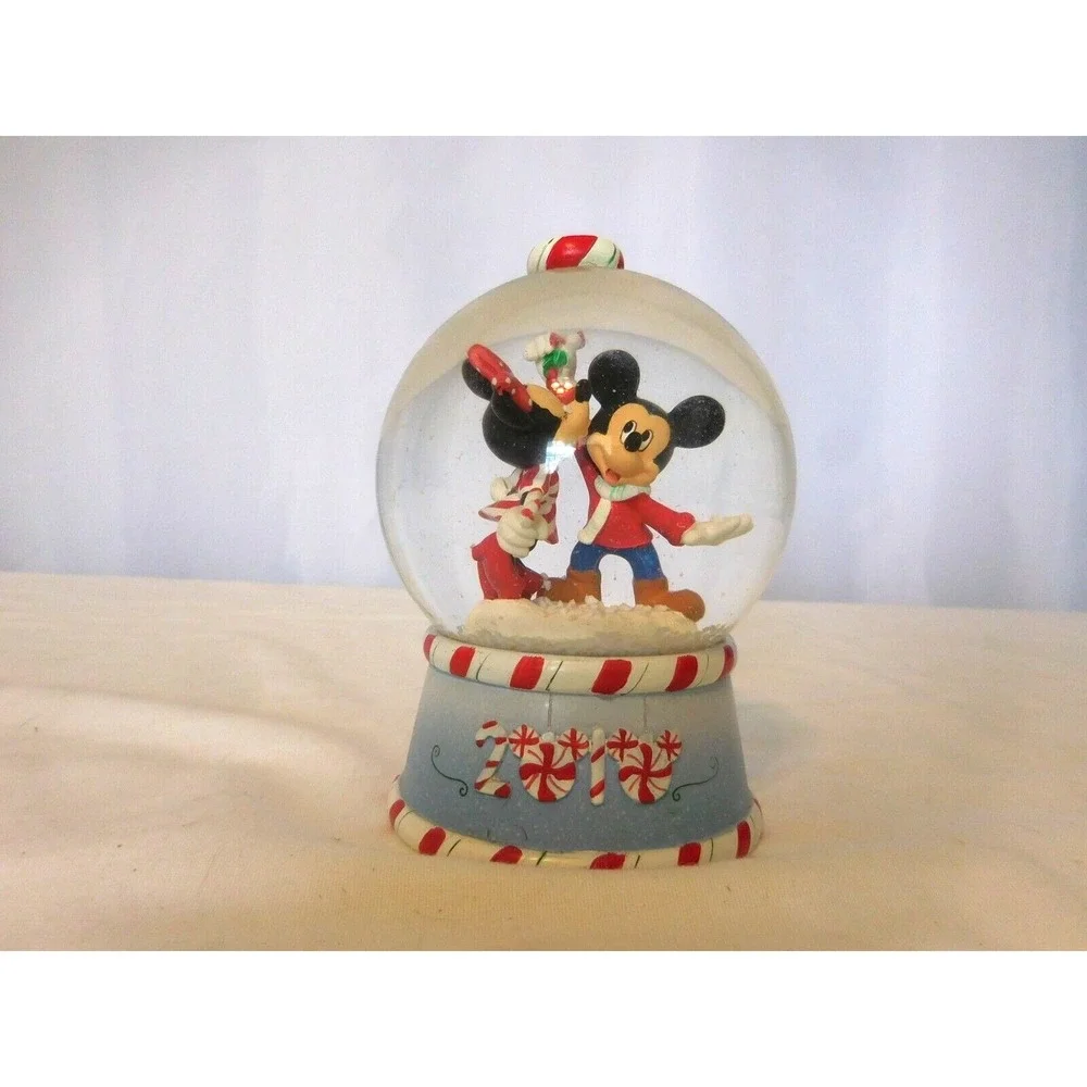 Disney Christmas Minnie Kissing Mickey Mouse Snow Globe Under the Mistletoe 2010